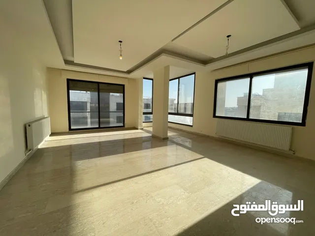 215 m2 4 Bedrooms Apartments for Sale in Amman Al-Shabah