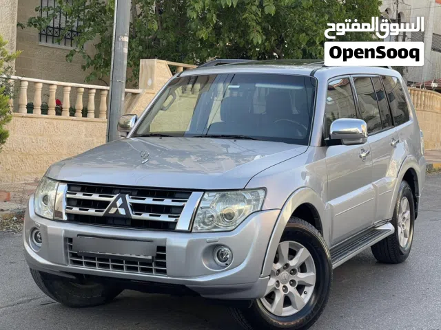 2012 ميتسوبيشي باجيرو GLS