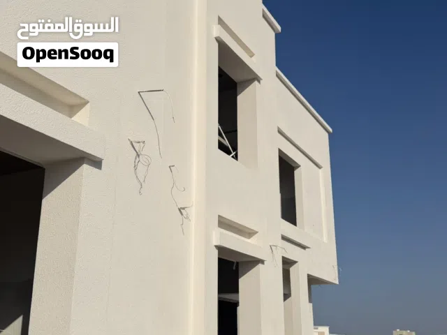 فلل راقية للبيع في المعبيلة الشمالية