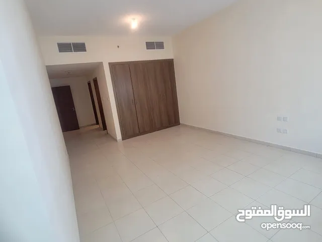 (أحمد) شقة غرفتين وصالة لسكن العائلي , الراشدية 3 , خزائن في الحائط, ماساحات كبيرة , عائلات فقط