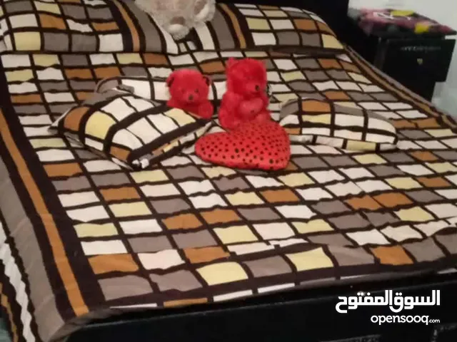 غرفة نوم مستعملة بحاله ممتازه جدا