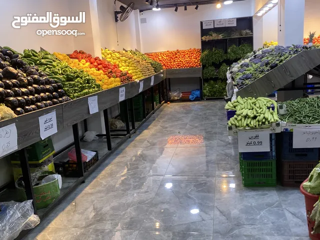 ستاندات وفروش خضار وفواكة للبيع استعمال بسيط للبيع