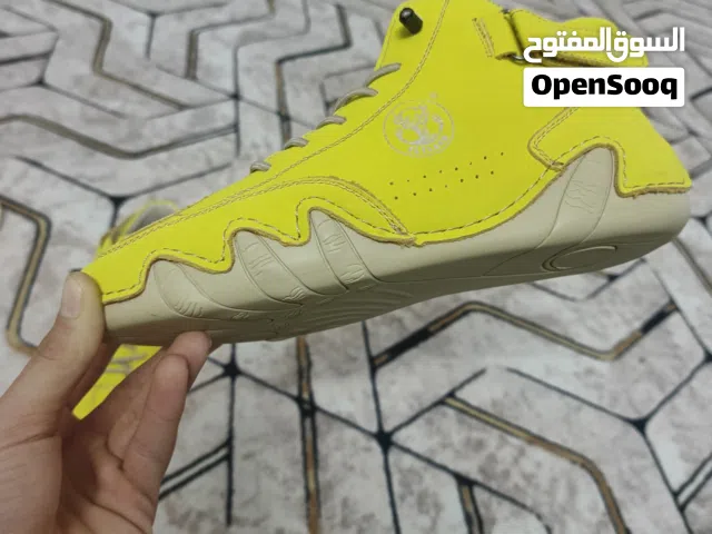 حذاء رياضي من ماركت Flyland