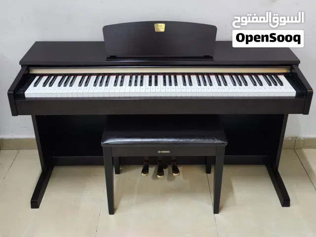 The Yamaha Clavinova CLP-320 is an entry-to-mid level digital piano renowned for offering authentic