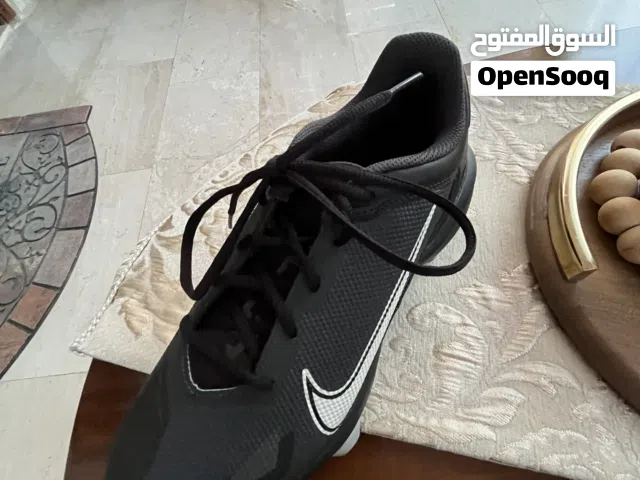 بوت للكرة نايك شبه جديد مستخدم مرة  واحدة ،البوت في وضع ممتاز