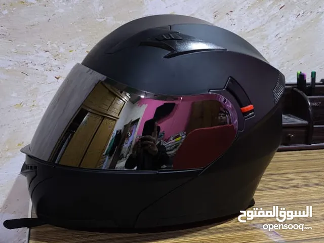 Helmets for sale in Basra