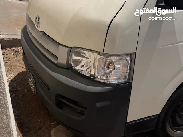 باص تويوتا للبيع