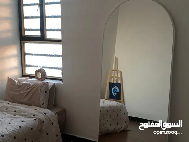 مرايا مقوسة لون ابيض