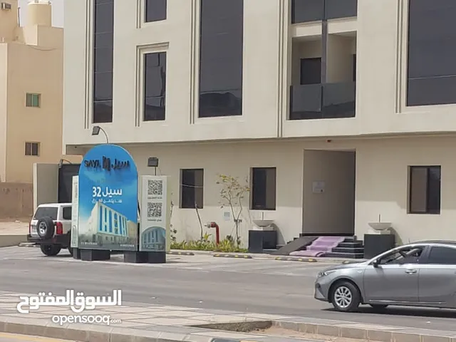 شقه للايجار حي الملقا الرياض - المساحة172 متر - 3 غرف نوم - 3حمامات - صالة  - دور الثاني - مطبخ راكب
