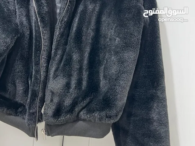 جاكيت نسائي فرو اسود مقاس XL جديد غير مستعمل