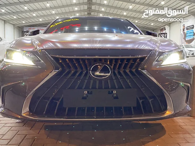 Lexus ES 2023 in Al Riyadh