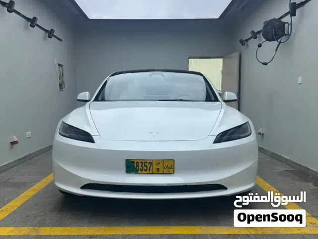 2025 تيسلا موديل 3 Long Range