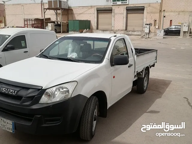 ونيت للايجار بالمشوار مع السائق داخل وخارج الرياض بأسعار مناسبة