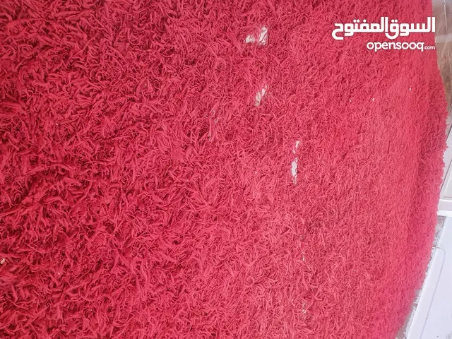 موكيت شاغي بحالة جيدة