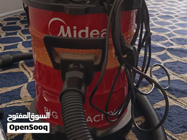 مكنسة كهربائيه نظيفه جدا تحتاج فقط عجلات 2000 واط ب7
