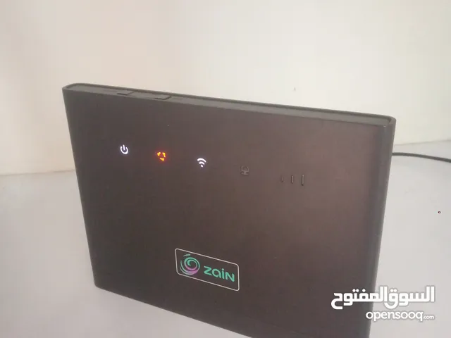 راوتر انترنت Huawei من Zain عليه شريحة، للبيع المستعجل، معاه أسلاك إيثرنت والكهرباء.