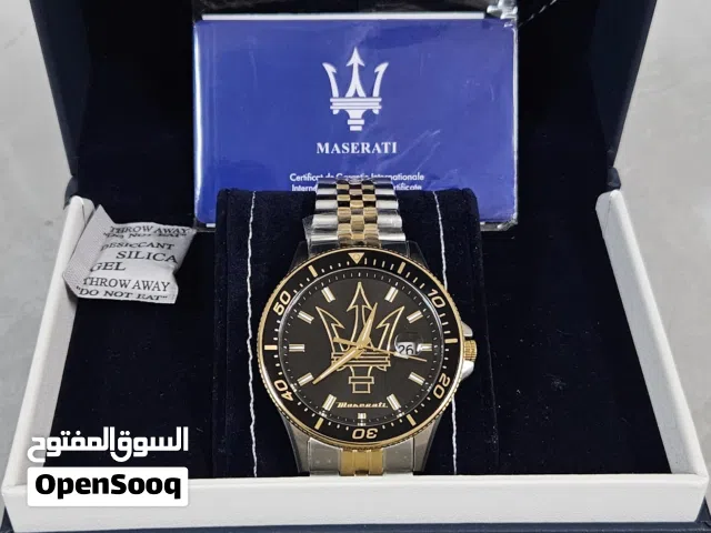 ساعة مازيراتي سفيدا مخزنة