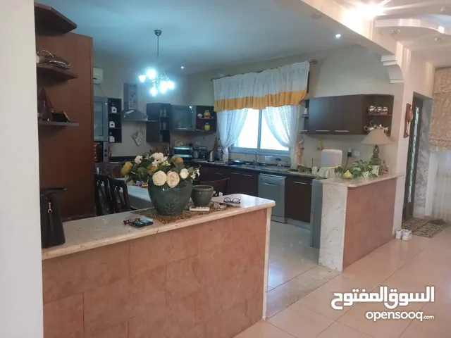 180 m2 3 Bedrooms Villa for Sale in Benghazi Al Nahr Road