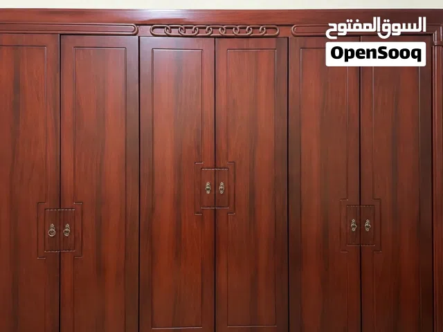 دولاب ملابس خشبي كبير - 20 ريال فقط