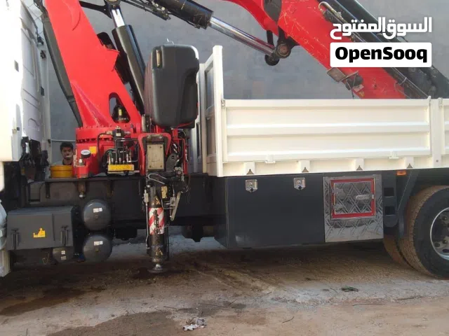 للايجار جميع اليات الرفع ومعدات حفر الهايدروفاك ملاحظه كل الاليات فيها تصاريح للمواقع النفطيه وجوازت