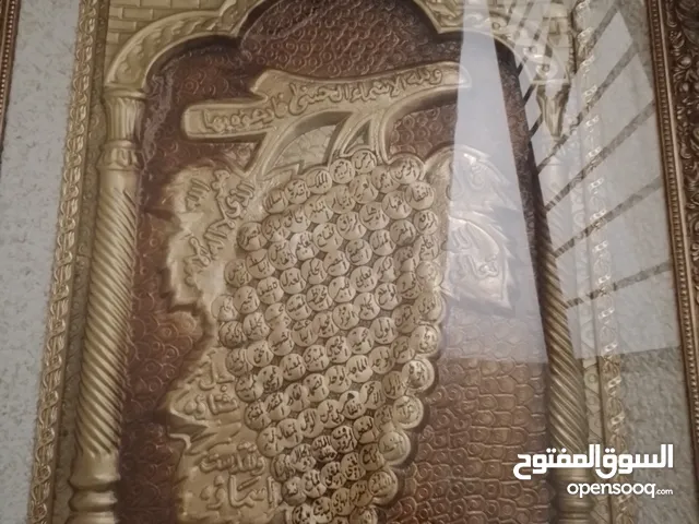 برواز لون ذهبي