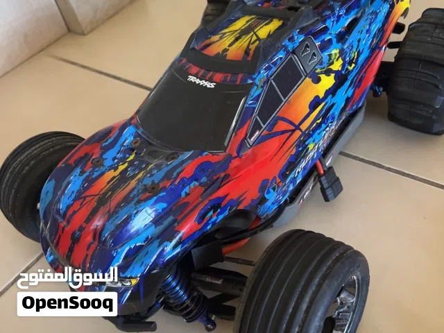 rc car everything is good except the suspension is a little broken the battery is 5400mah 11 volts