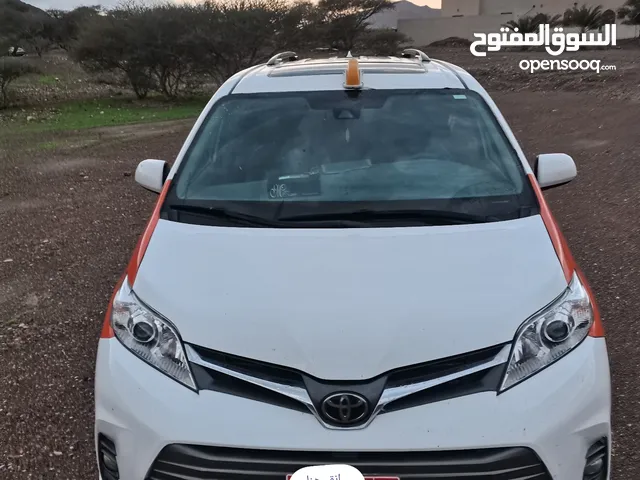 Used Toyota Sienna in Al Sharqiya