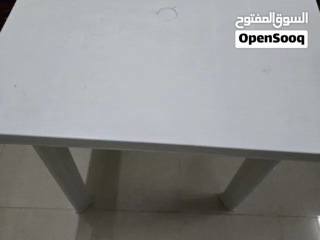 طاولات بلاستك
