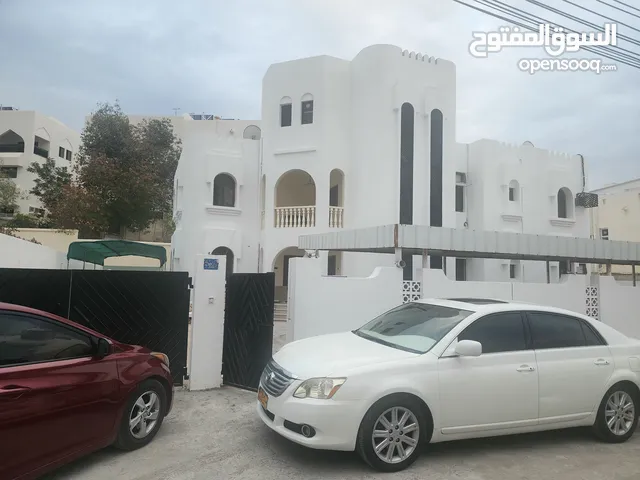 50 m2 Studio Apartments for Rent in Muscat Qurm