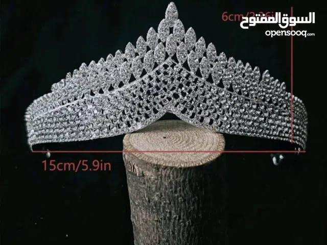 طلي كالملكة.. ببريق لا يُنسى!