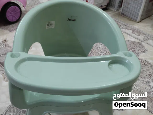 كرسي طعام للأطفال