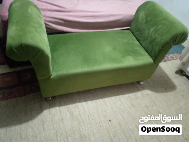 كنبه سرير لون اخضر حشيشي