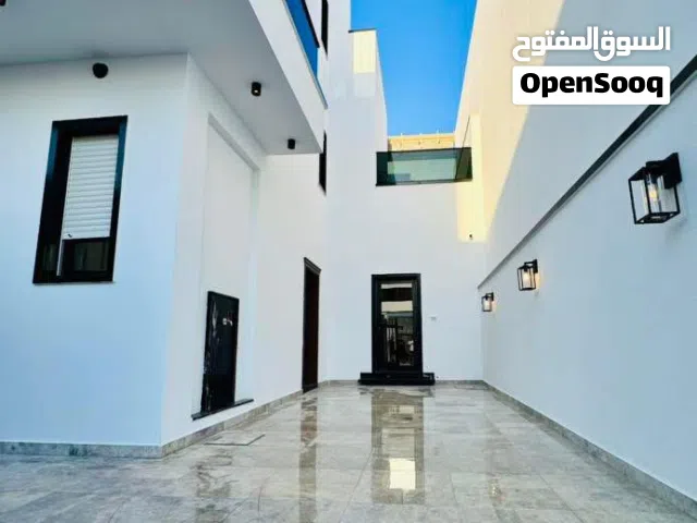 440 m2 5 Bedrooms Villa for Rent in Tripoli Ain Zara