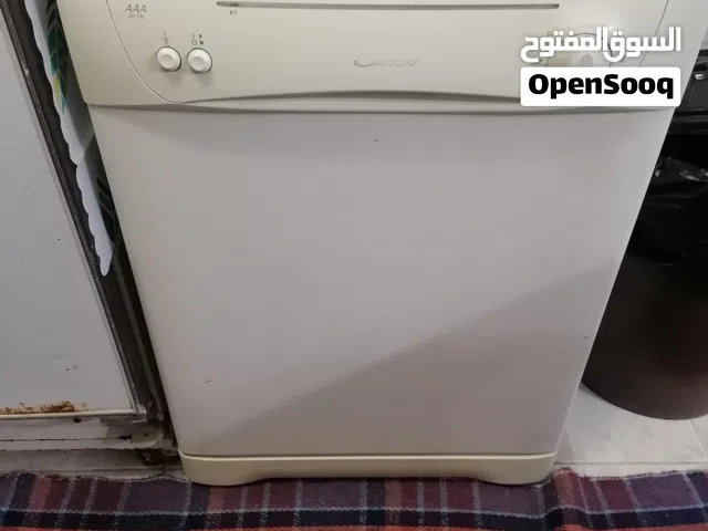 غسالة صحون نوع كاندي تعمل بشكل جيد بحاجة مرشات