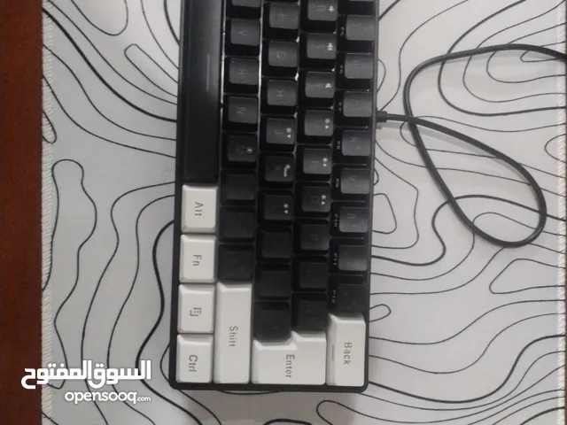 طقم كيبورد و ماوس و ماوس باد الرجاء عدم الاتصال على الرقم