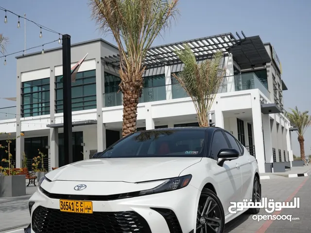 تويوتا كامري xse 2025 هايبرد الفل