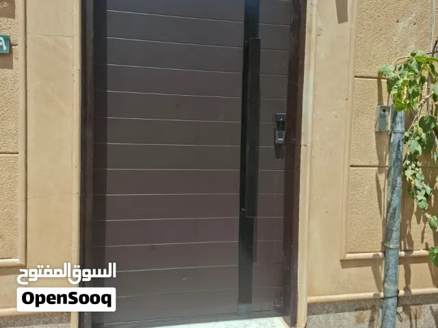 لحام حديد والمنيوم متنقل  باب، شباك، درابزين، سوتة نجيك للبيت خلال ساعة  شغل متقن وسعر طيب الرياض كل