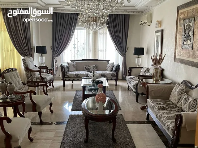 330 m2 4 Bedrooms Apartments for Sale in Amman Um Uthaiena