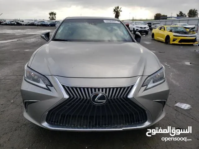 Lexus ES 2021 in Al Dakhiliya