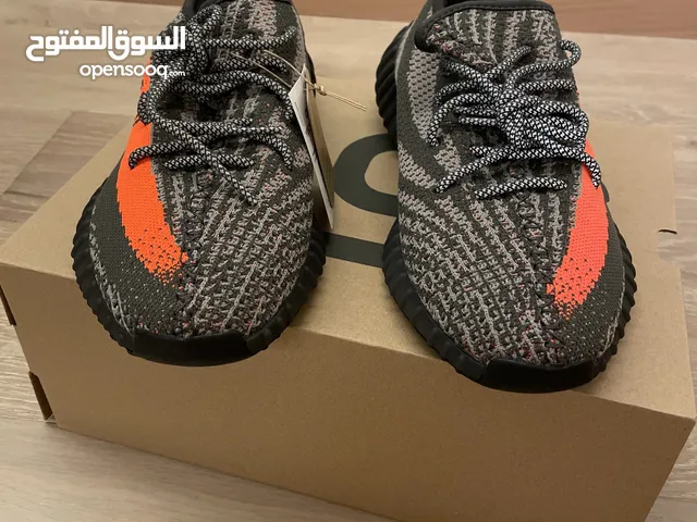 Yeezy Boost 350 V2 Carbon Beluga