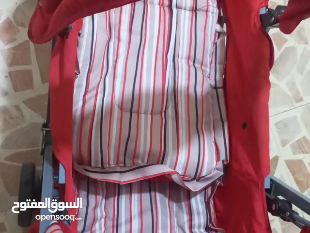 عرباية شارع للتوأم بحاله ممتازه وفرش جديد