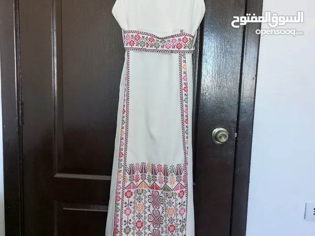 فستان حنة مطرز