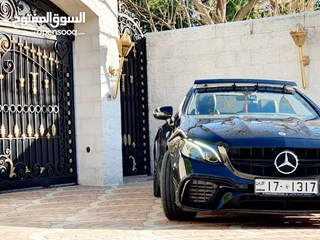 Convertible Mercedes Benz in Amman