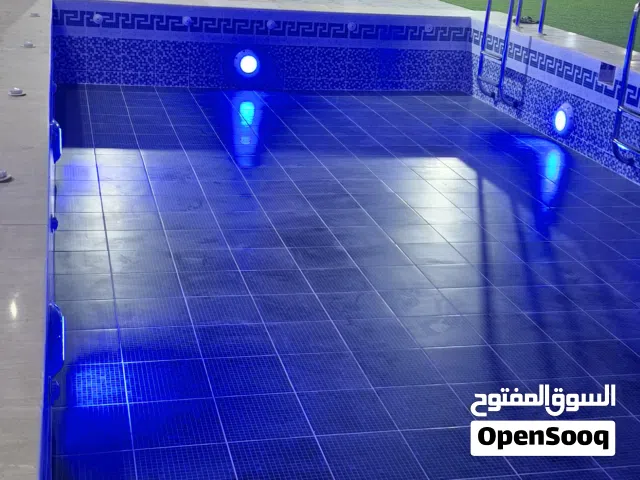 فني مسابح وشلالات ونوافير