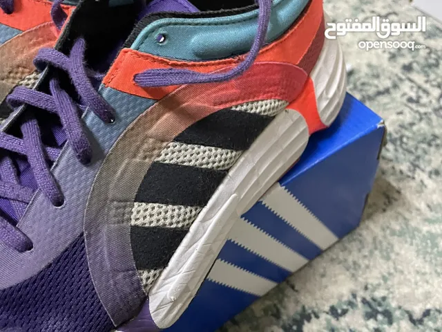 حذاء رياضي