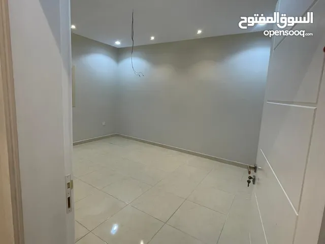 260m2 4 Bedrooms Villa for Sale in Al Madinah Al Jassah