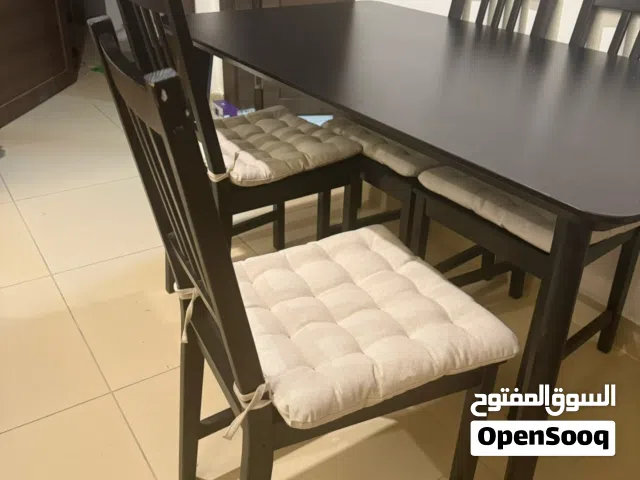 طاولة سفرة ايكيا اسود استعمال خفيف