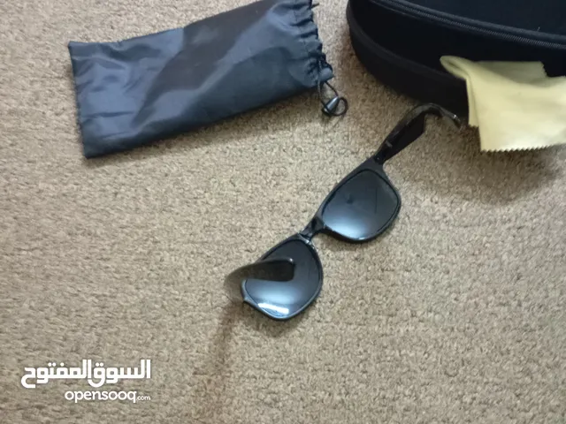 نظارات شمسية  نوع لاكوست    بحالة جيدة  للبيع