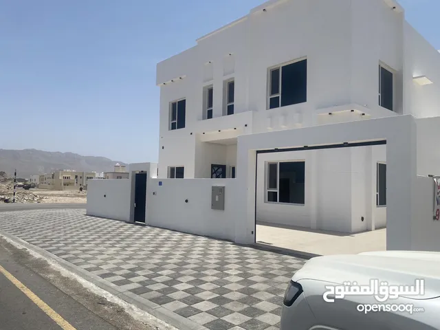 745 m2 More than 6 bedrooms Villa for Sale in Muscat Amerat