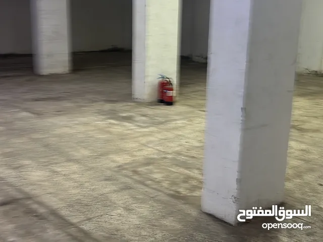 للايجار سرداب غذائي مرخص 300 متر